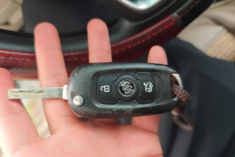 Used Buick Verano 2017 Sedan 15S Automatic Leading Model Vehicle Key