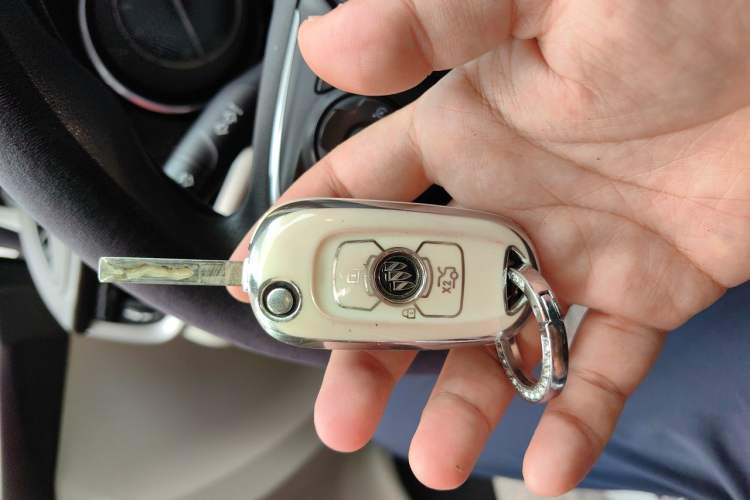 Used Buick Verano 2017 Sedan 15S Automatic Leading Model Vehicle Key