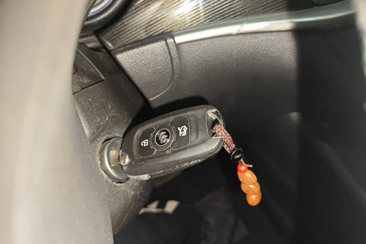 Used Buick Verano 2017 Sedan 20T Dual-Clutch Elite Model Vehicle Key