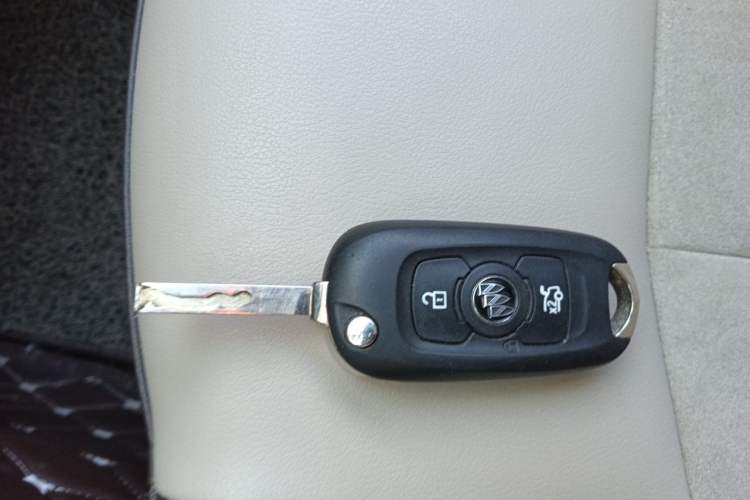 Used Buick Verano 2017 Sedan 15S Automatic Leading Model Vehicle Key
