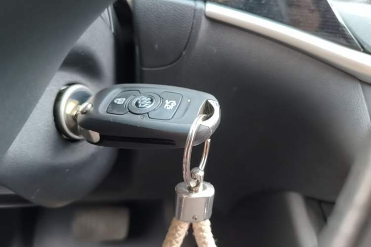 Used Buick Verano 2017 Sedan 20T Dual-Clutch Leading Model Vehicle Key