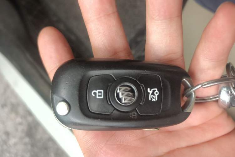 Used Buick Verano 2017 Sedan 15S Automatic Leading Model Vehicle Key