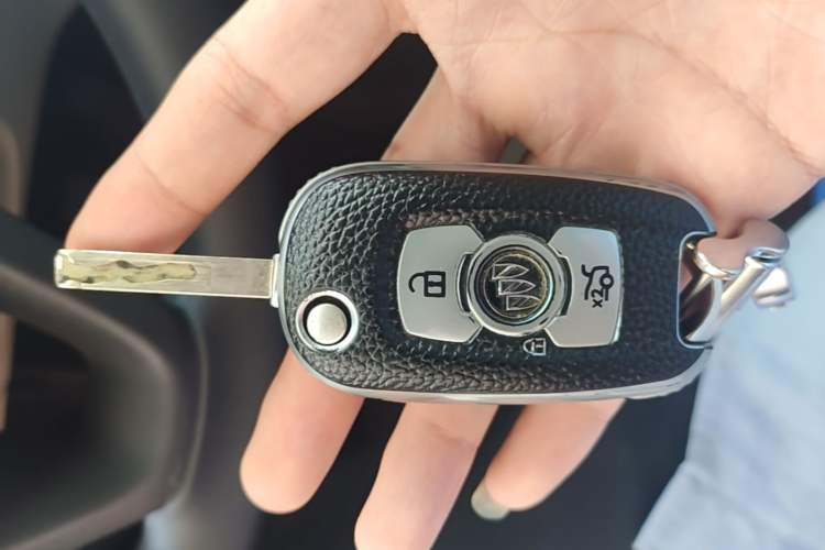 Used Buick Verano 2017 Sedan 15S Manual Entry-Level Model Vehicle Key