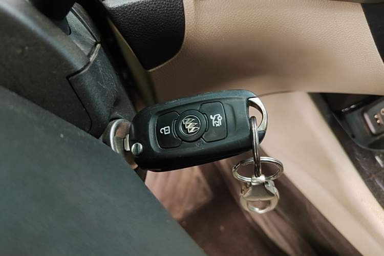 Used Buick Verano 2017 Sedan 15S Automatic Leading Model Vehicle Key
