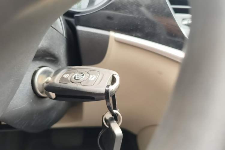Used Buick Verano 2017 Sedan 15S Automatic Leading Model Vehicle Key