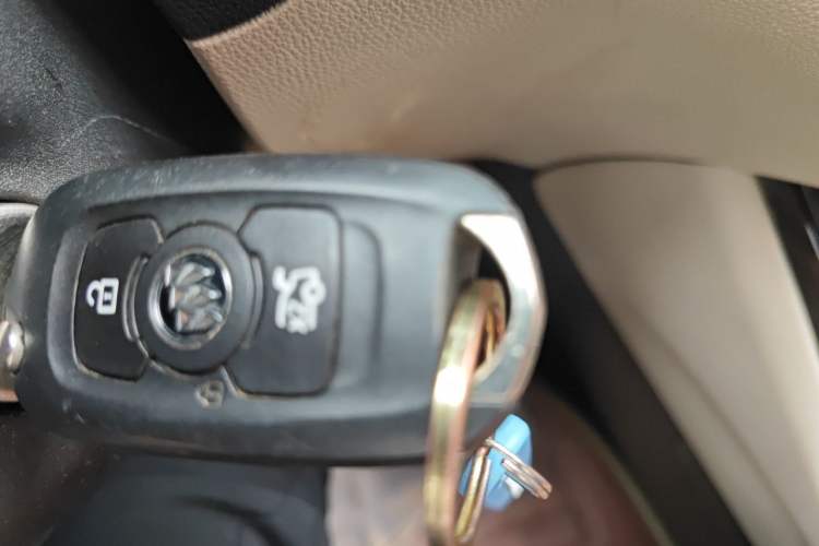 Used Buick Verano 2017 Sedan 15S Automatic Leading Model Vehicle Key
