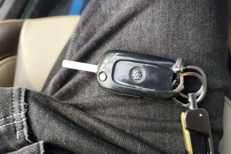 Used Buick Verano 2017 Sedan 15S Automatic Leading Model Vehicle Key