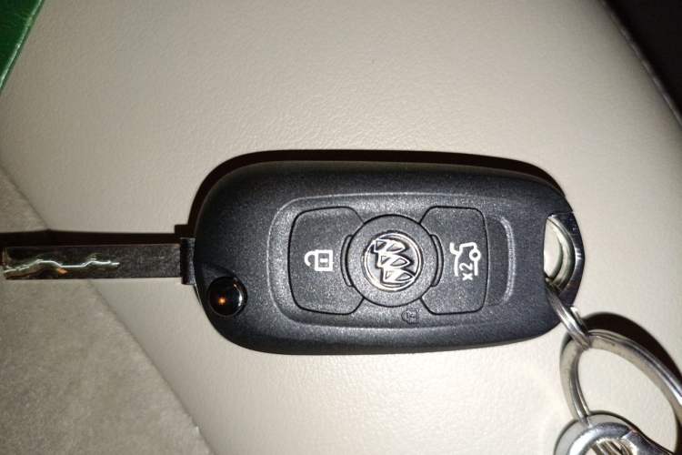 Used Buick Verano 2017 Sedan 15S Automatic Leading Model Vehicle Key