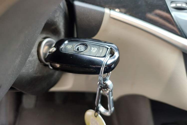 Used Buick Verano 2017 Sedan 15S Manual Entry-Level Model Vehicle Key