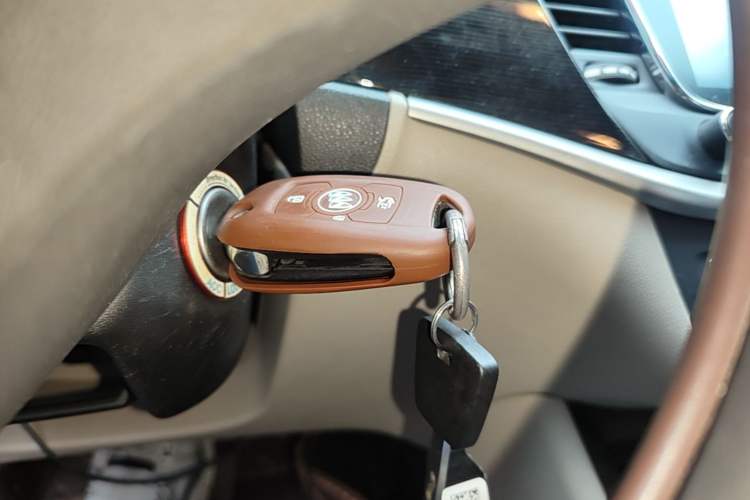 Used Buick Verano 2017 Sedan 15S Automatic Leading Model Vehicle Key