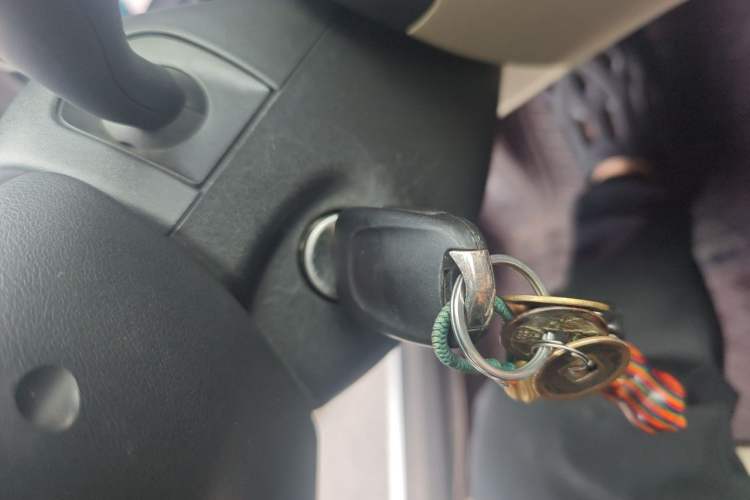 Used Buick Verano 2017 Sedan 15S Automatic Leading Model Vehicle Key