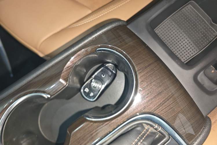Used Buick Verano 2017 Sedan 20T Dual-Clutch Flagship Model Vehicle Key
