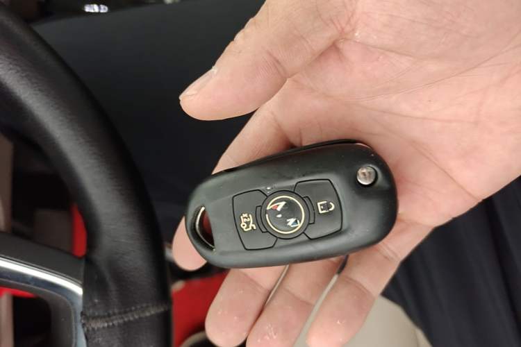 Used Buick Verano 2017 Sedan 15S Automatic Leading Model Vehicle Key