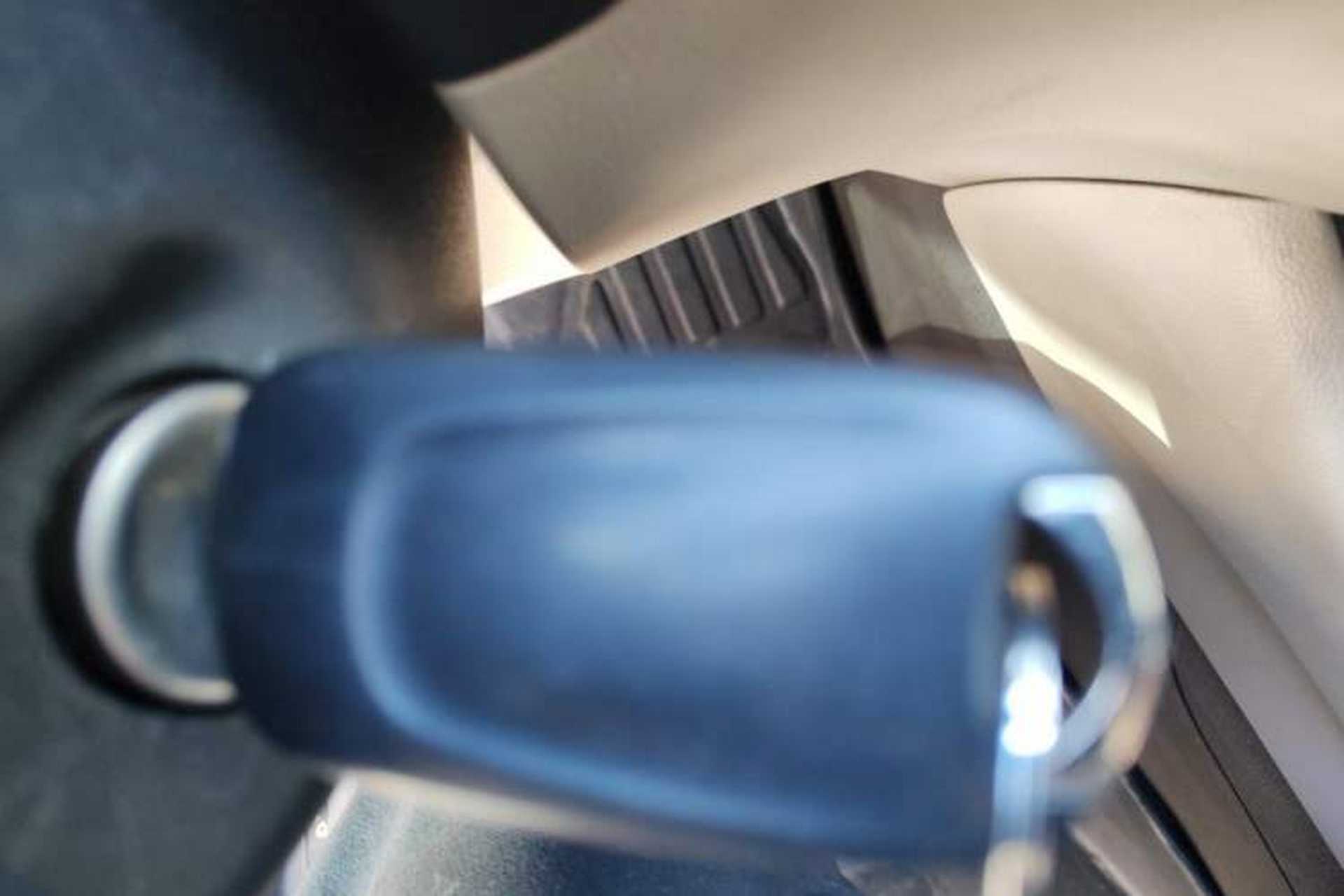 Used Buick Verano 2017 Sedan 15S Automatic Leading Model Vehicle Key
