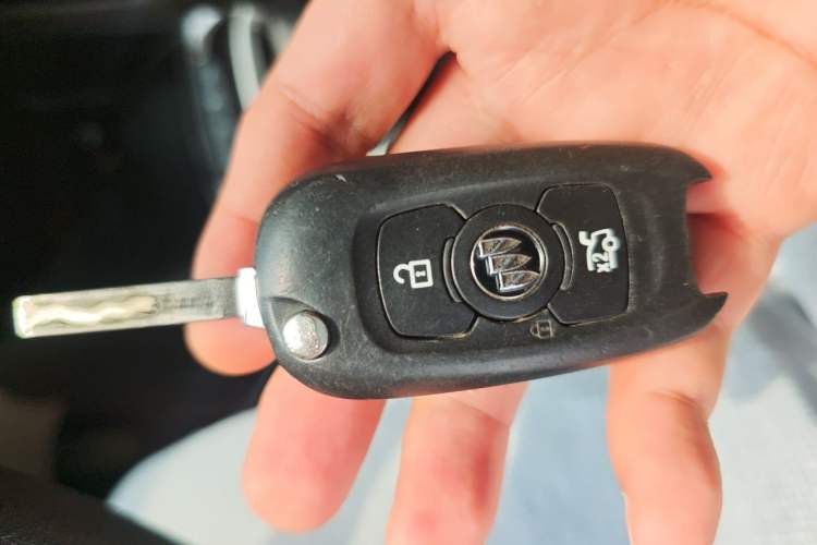 Used Buick Verano 2017 Sedan 15S Manual Entry-Level Model Vehicle Key