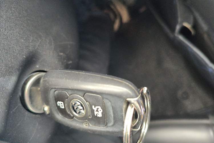 Used Buick Verano 2017 Sedan 20T Dual-Clutch Elite Model Vehicle Key