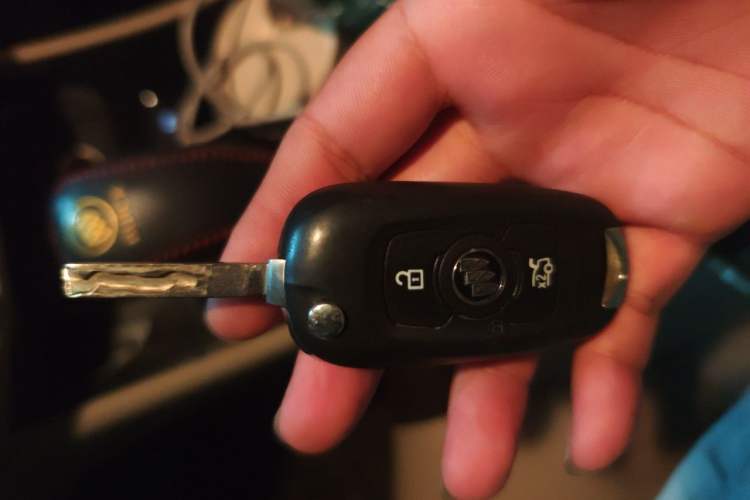Used Buick Verano 2017 Sedan 15S Automatic Leading Model Vehicle Key