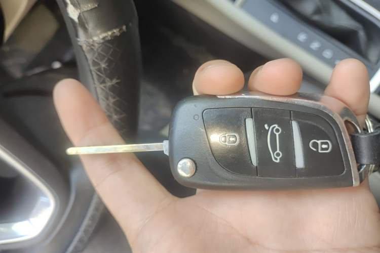 Used Buick Verano 2017 Sedan 15S Automatic Leading Model Vehicle Key