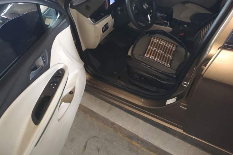 Used Buick Verano 2017 Sedan 15S Automatic Leading Model Driver Seat