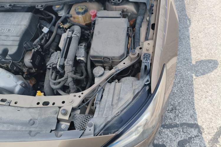 Used Buick Verano 2017 Sedan 15S Automatic Leading Model Engine Bay Left