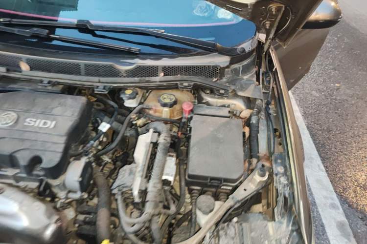 Used Buick Verano 2017 Sedan 15S Automatic Leading Model Engine Bay Left