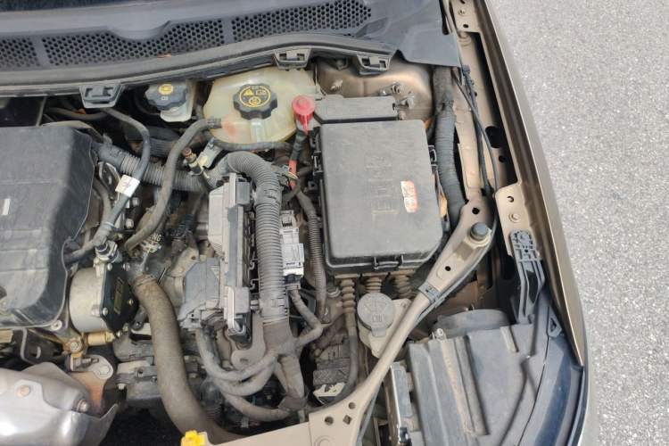 Used Buick Verano 2017 Sedan 15S Automatic Leading Model Engine Bay Left