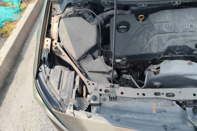 Used Buick Verano 2017 Sedan 15S Automatic Leading Model Engine Bay Right