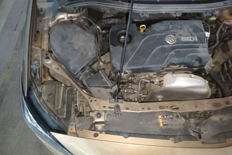 Used Buick Verano 2017 Sedan 15S Automatic Leading Model Engine Bay Right