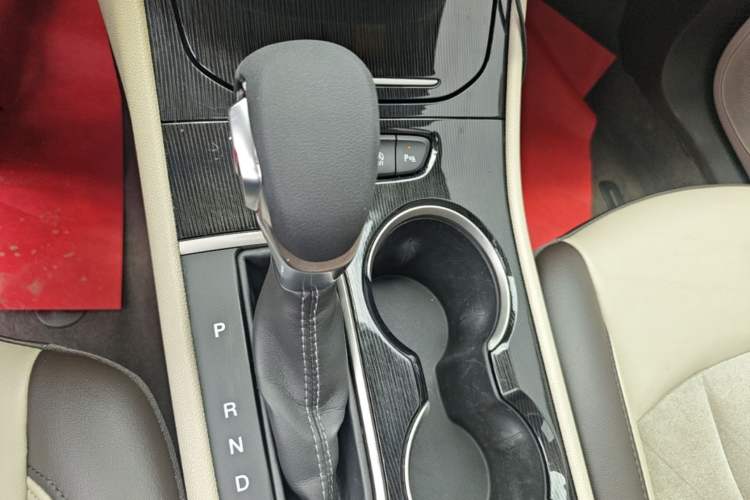 Used Buick Verano 2017 Sedan 15S Automatic Leading Model Gear Lever