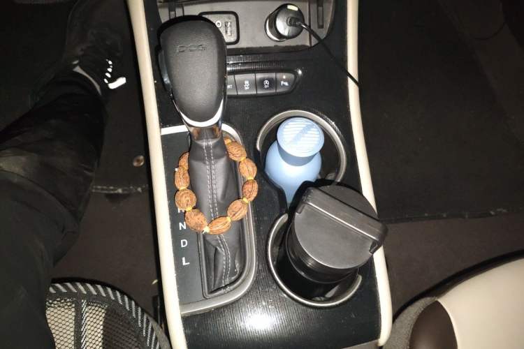 Used Buick Verano 2017 Sedan 15S Automatic Leading Model Gear Lever