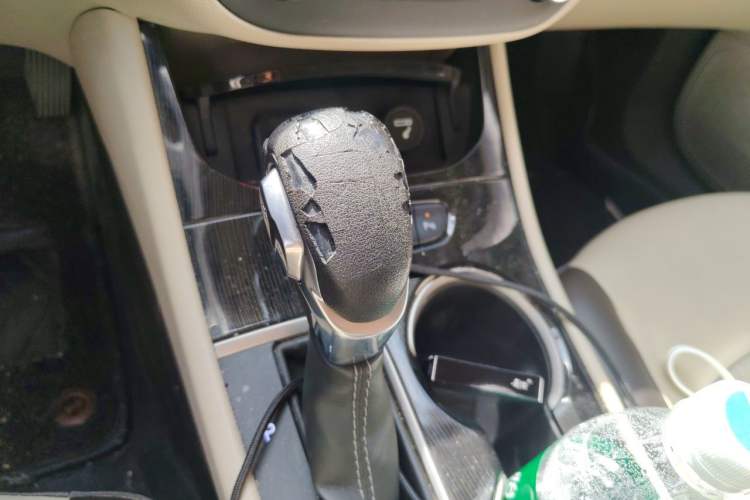 Used Buick Verano 2017 Sedan 15S Automatic Leading Model Gear Lever