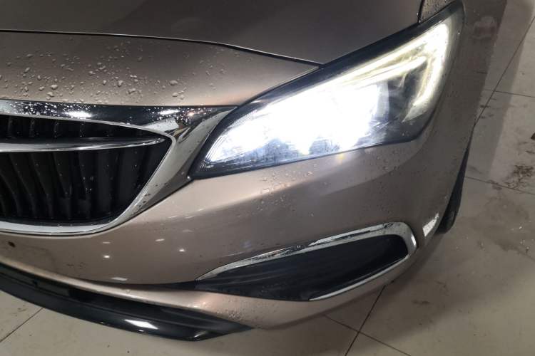 Used Buick Verano 2017 Sedan 15S Automatic Leading Model Left Front Headlight