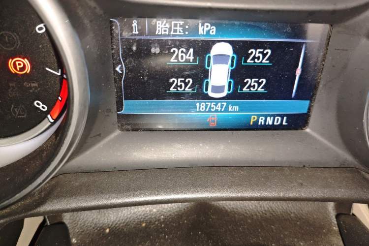 Used Buick Verano 2017 Sedan 15S Automatic Leading Model Odometer Close Up