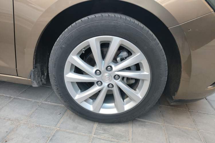 Used Buick Verano 2017 Sedan 15S Automatic Leading Model Right Front Wheel Hub