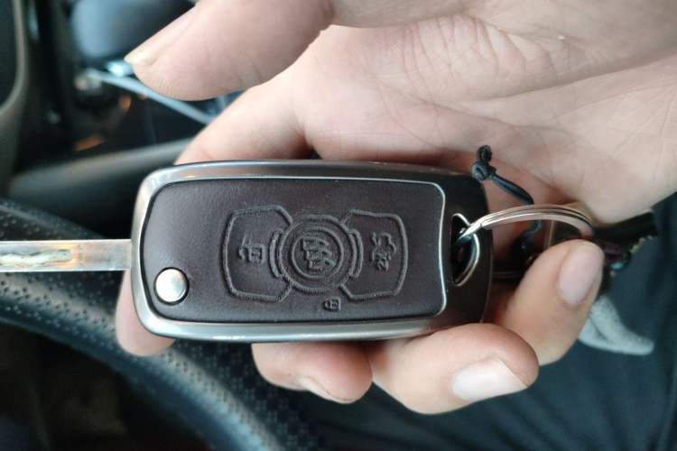 Used Buick Verano 2017 Sedan 15S Automatic Leading Model Vehicle Key
