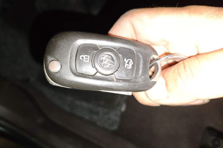 Used Buick Verano 2017 Sedan 15S Automatic Leading Model Vehicle Key