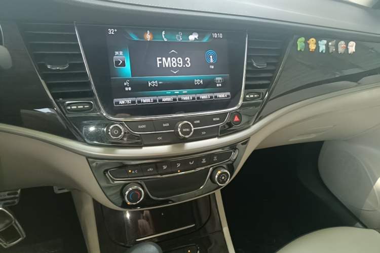 Used Buick Verano 2018 Sedan 15S Automatic Leading Model Audio And AC Panel