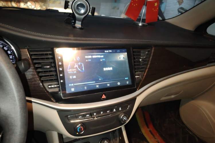 Used Buick Verano 2018 Sedan 15S Automatic Leading Model Audio And AC Panel