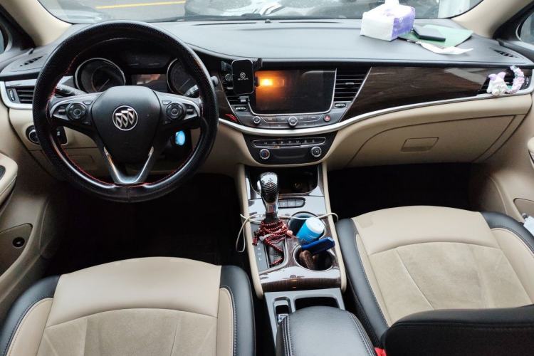 Used Buick Verano 2018 Sedan 15S Automatic Leading Model Center Console