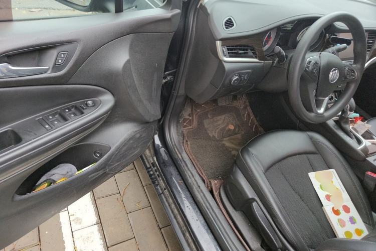 Used Buick Verano 2018 Sedan 20T Dual-Clutch Leading Model Driver Seat