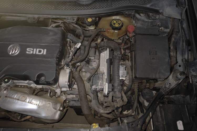 Used Buick Verano 2018 Sedan 15S Automatic Entry Model Engine Bay Left