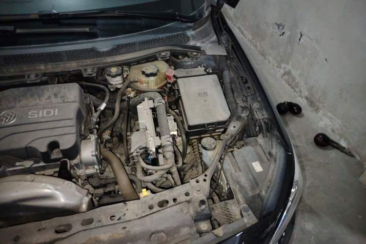 Used Buick Verano 2018 Sedan 15S Automatic Leading Model Engine Bay Left