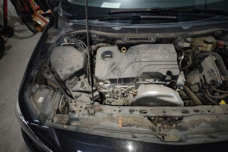 Used Buick Verano 2018 Sedan 15S Automatic Leading Model Engine Bay Right