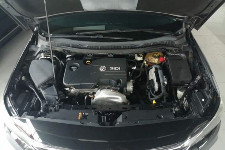 Used Buick Verano 2018 Sedan 15S Automatic Leading Model Engine Bay
