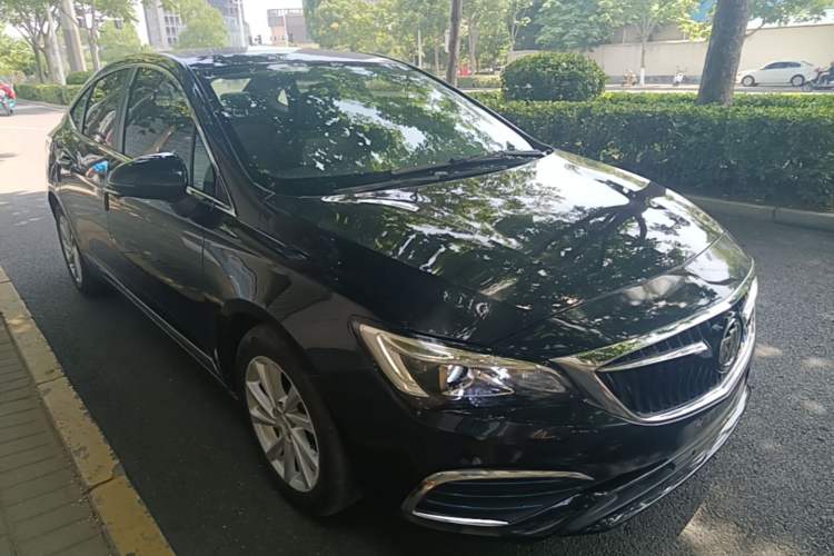 Used Buick Verano 2018 Sedan 15S Automatic Leading Model Front Right 45 Deg