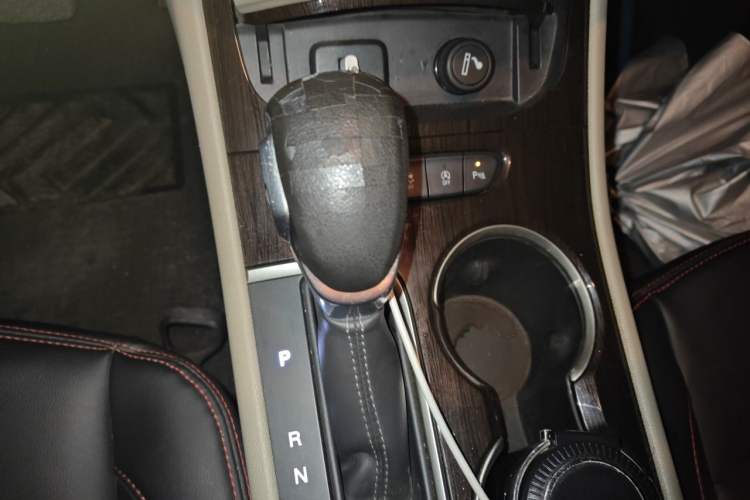 Used Buick Verano 2018 Sedan 15S Automatic Entry Model Gear Lever