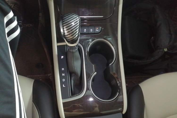 Used Buick Verano 2018 Sedan 15S Automatic Leading Model Gear Lever