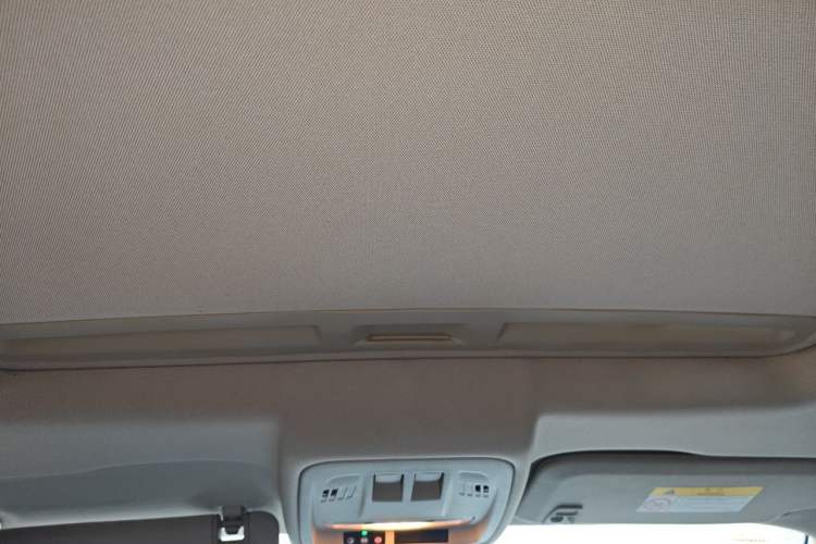 Used Buick Verano 2018 Sedan 20T Dual-Clutch Leading Model Headliner