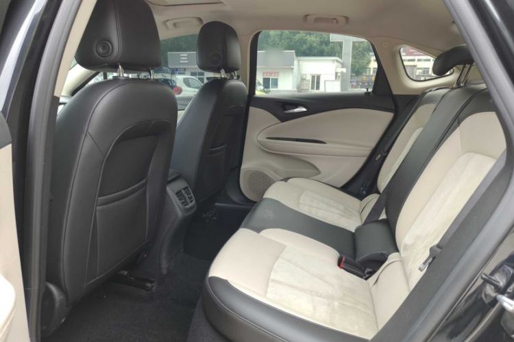 Used Buick Verano 2018 Sedan 15S Automatic Leading Model Interior 3