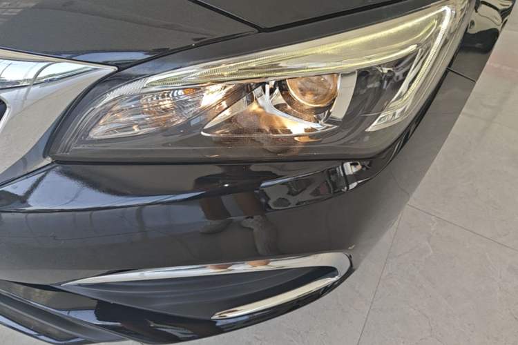 Used Buick Verano 2018 Sedan 15S Automatic Entry Model Left Front Headlight